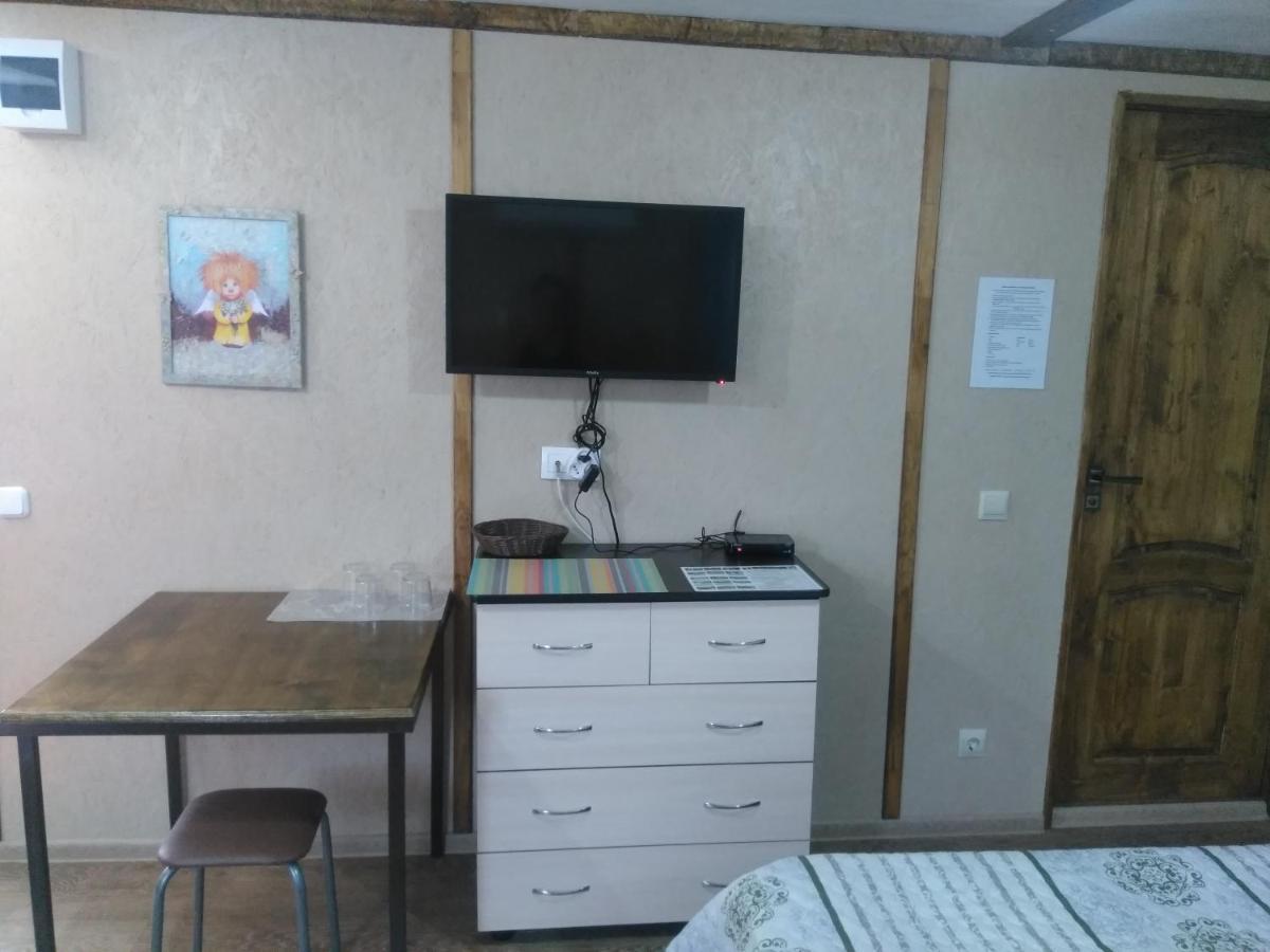 Hotel Гостевой Дом Ксения Suchumi Zewnętrze zdjęcie