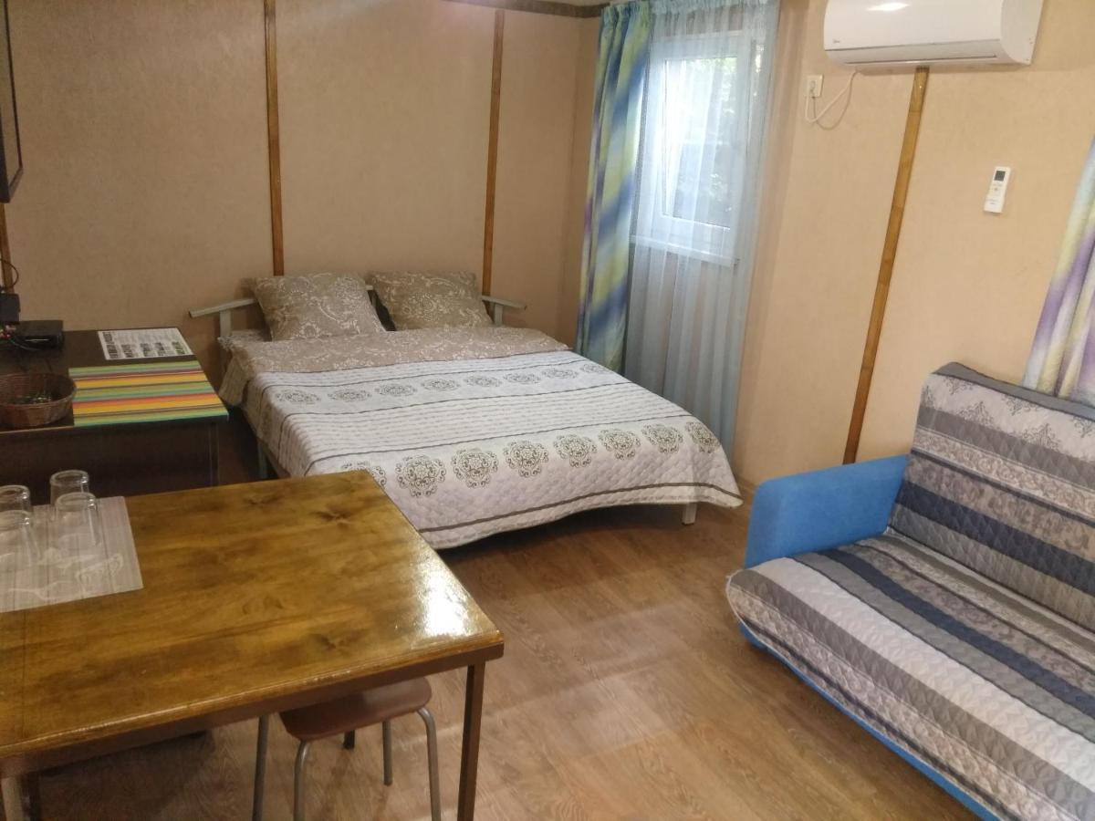 Hotel Гостевой Дом Ксения Suchumi Zewnętrze zdjęcie