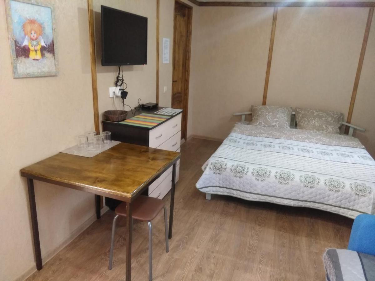 Hotel Гостевой Дом Ксения Suchumi Zewnętrze zdjęcie