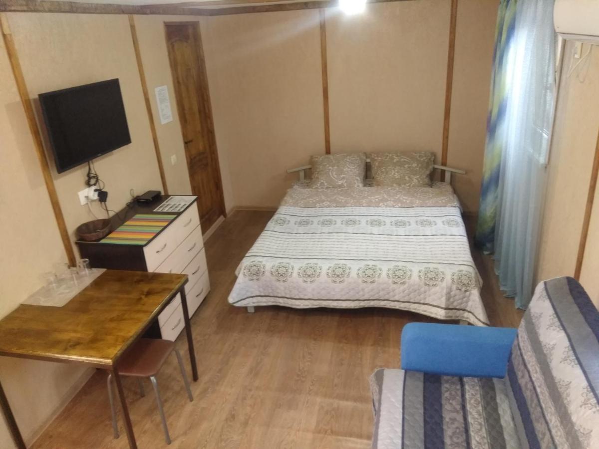 Hotel Гостевой Дом Ксения Suchumi Zewnętrze zdjęcie