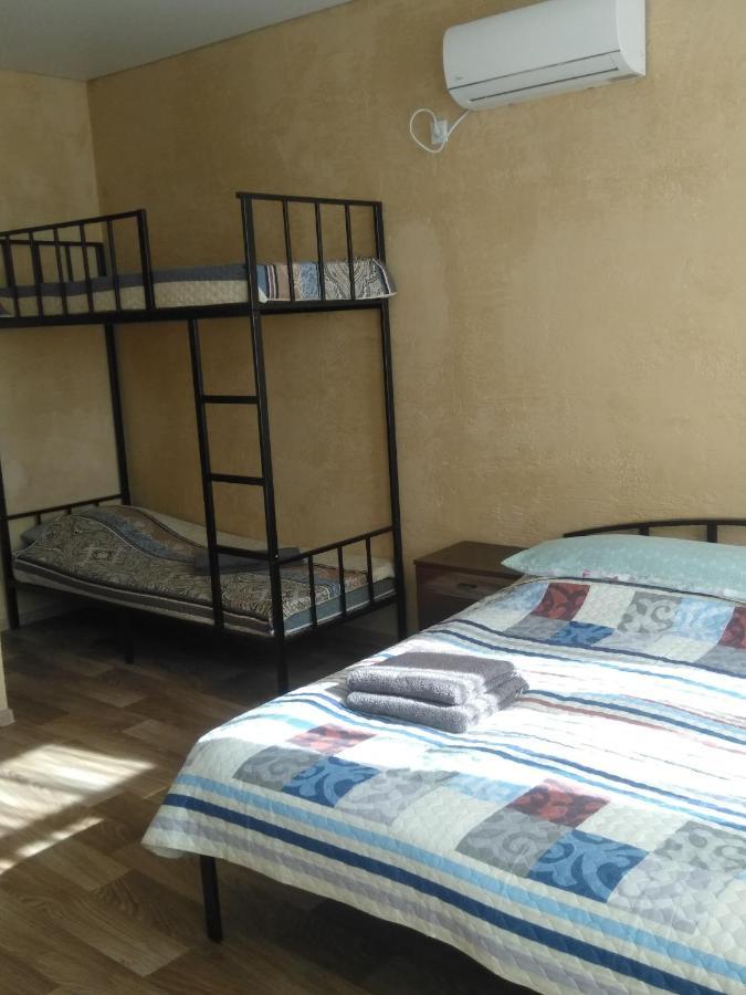 Hotel Гостевой Дом Ксения Suchumi Zewnętrze zdjęcie