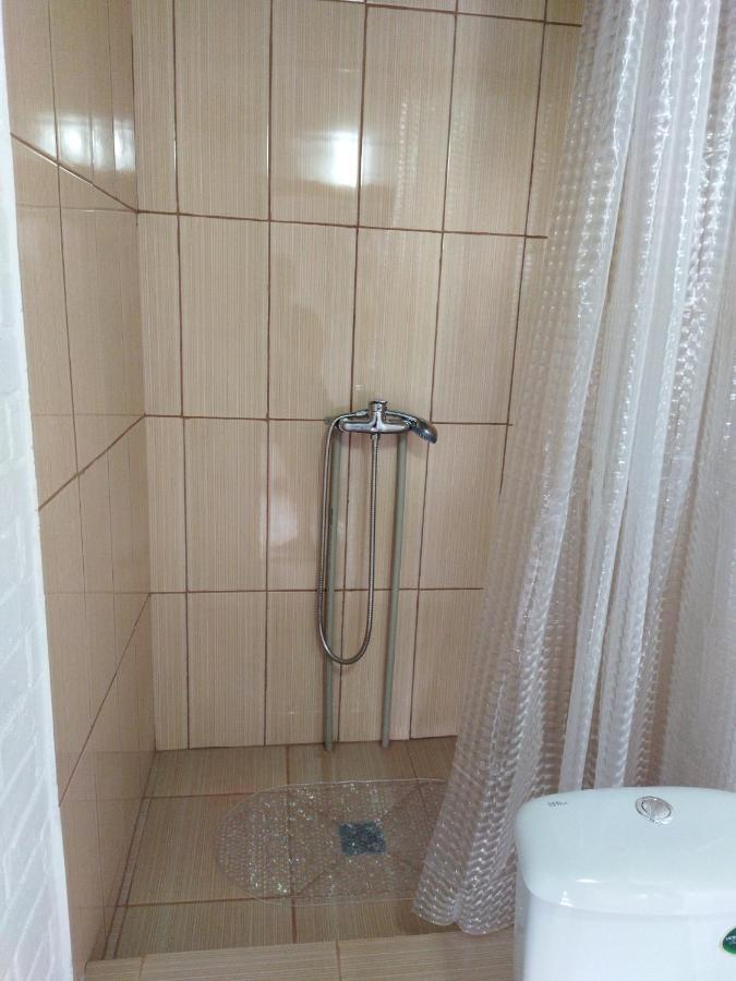 Hotel Гостевой Дом Ксения Suchumi Zewnętrze zdjęcie